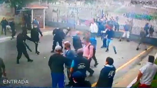 Así fue la protesta y represión en el frigorífico Penta de Quilmes.