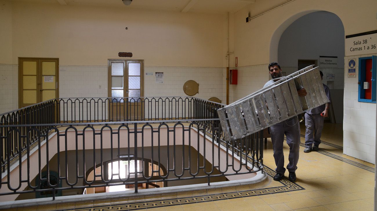 Recorrida por el hospital Muñiz, nuevo pabellón para coronavirus y laboratorio de test de coronavirus