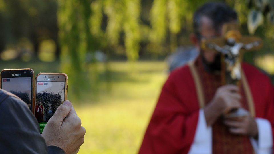 Via Crucis en cuarentena Santuario de Schoenstatt