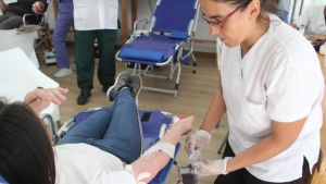 La donación de sangre cayó 80% por el coronavirus.
