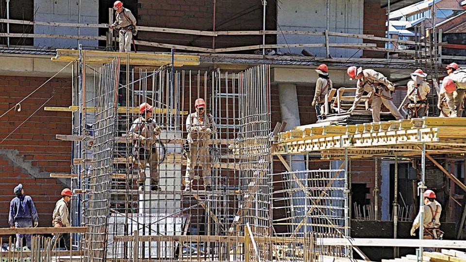 Efecto. Hay 26% de trabajadores informales y 27% de independientes.