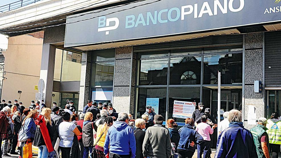 20200411_banco_filas_cedoc_g