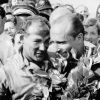 Stirling Moss junto a Juan Manuel Fangio.