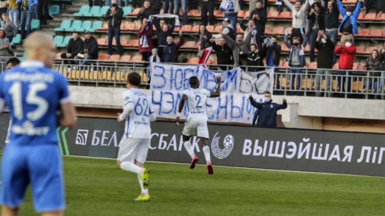 442 Bielorrusia se niega a detener su liga de fútbol pese a la pandemia
