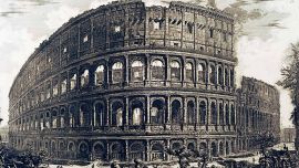 Un grabado de Piranesi muestra una vista del Coliseo, el gran edificio de Roma que se conservó hasta nuestros días.