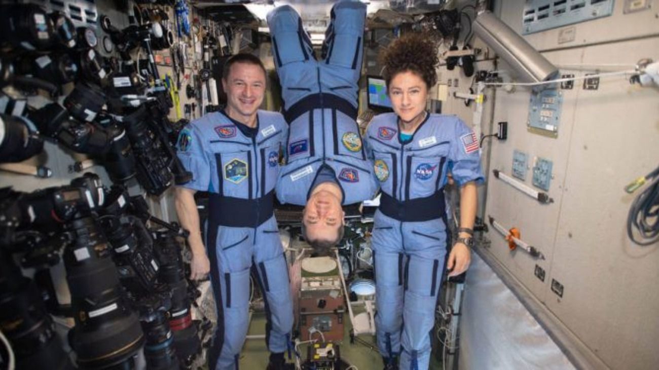 Tras nueve meses en la Estación Espacial Internacional, tres de sus tripulantes regresan a casa. El astronauta de la NASA Andrew Morgan se une a sus colegas Jessica Meir, también de la NASA, y Oleg Skrípochka, de la agencia rusa Roscosmos, para volver a la Tierra. Sputnik retransmite en directo desde la EEI.