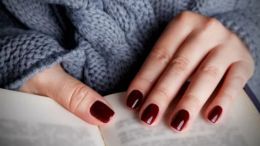 Aprendé a hacer la manicura en tu casa y pintate las uñas con los colores del otoño