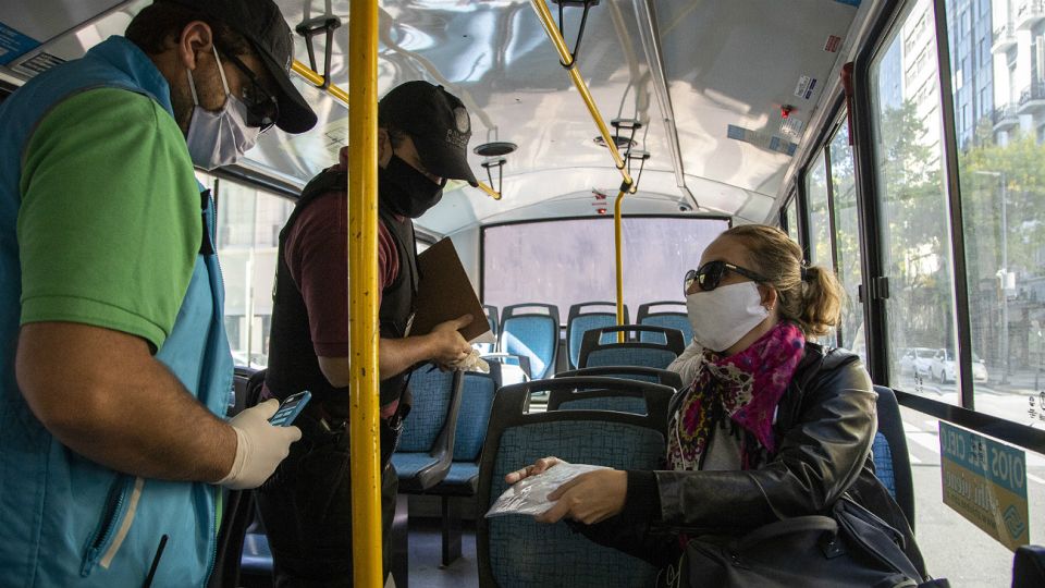 Un control en colectivos.