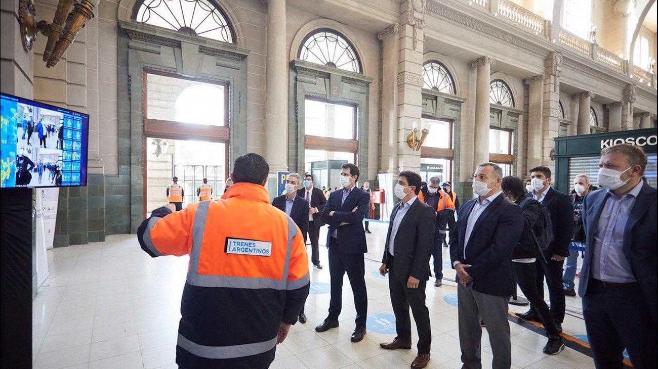 Presentan las nuevas cámaras térmicas instaladas en la estación del FFCC Mitre en Retiro.