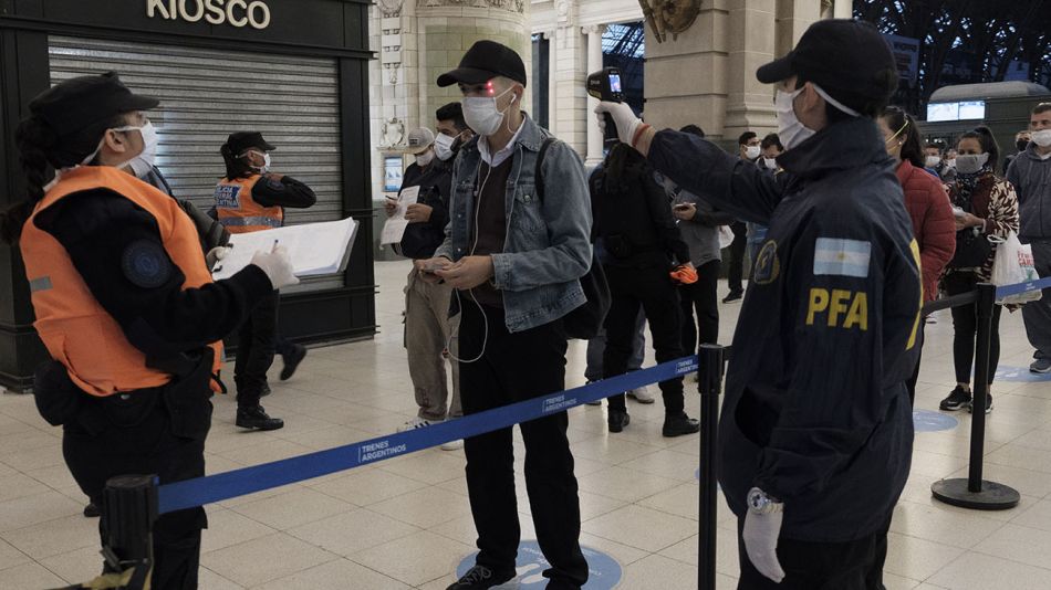 TECNOLOGÍA PARA TOMAR LA TEMPERATURA EN ESTACIONES DE TREN