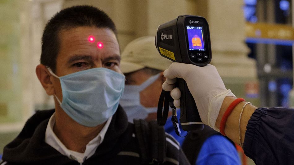 TECNOLOGÍA PARA TOMAR LA TEMPERATURA EN ESTACIONES DE TREN