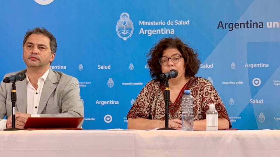Alejandro Costa, subsecretario de Estrategias Sanitarias, y Carla Vizzotti, secretaria de Acceso a la Salud.