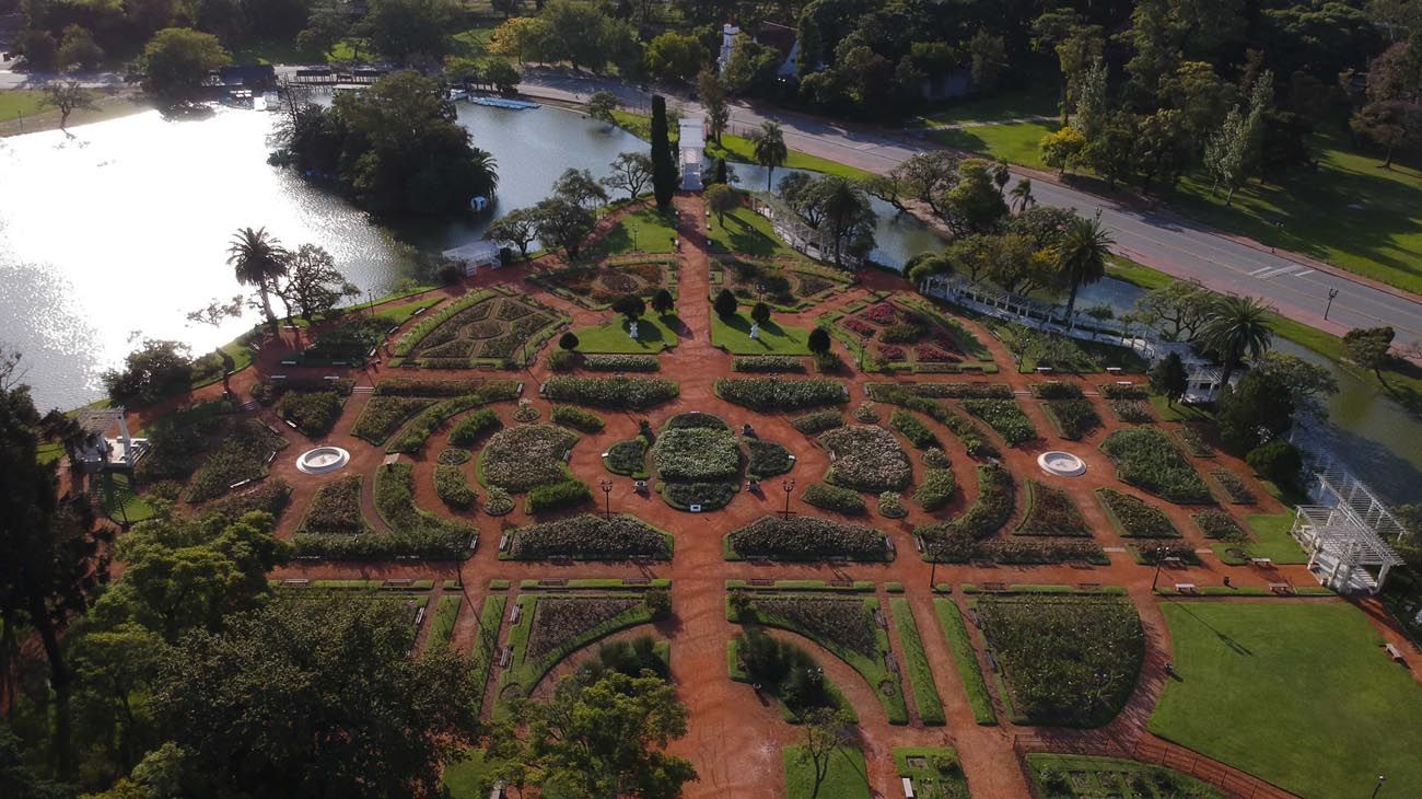 Una singular vista de los parques de la ciudad de Buenos Aires durante la cuarentena