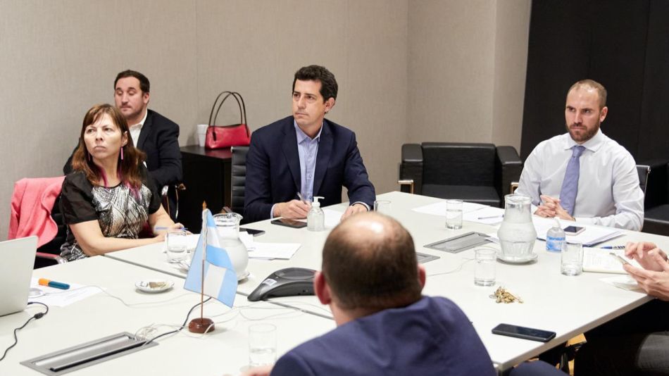Guzman De Pedro y Batakis con ministros provinciales