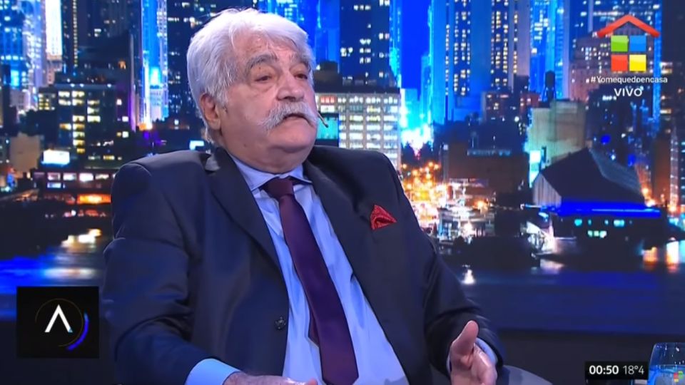 Asís apuntó que el gobierno privilegió "de una forma equivocada, precipitada, frívola y banal la diferenciación entre salud y economía", y no entendió "que las dos cuestiones van juntas".