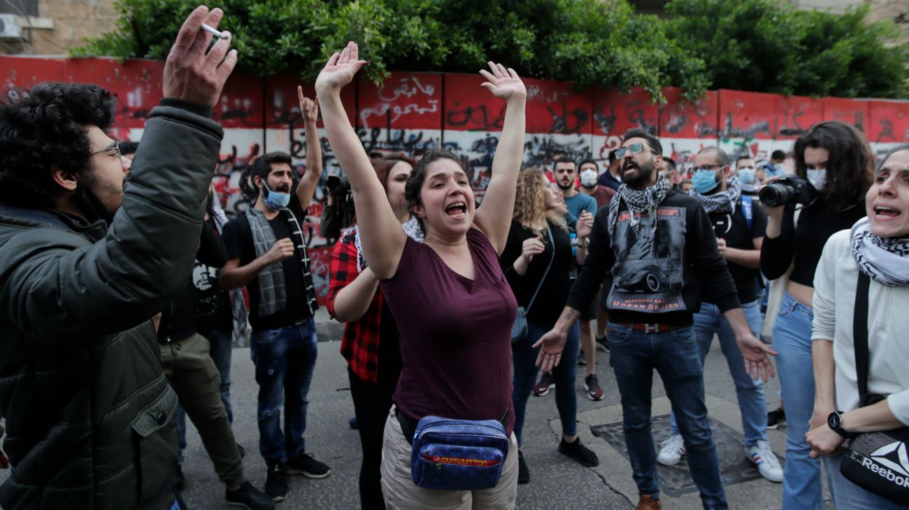 Caos financiero y protestas en Beirut, Líbano durante la pandemia