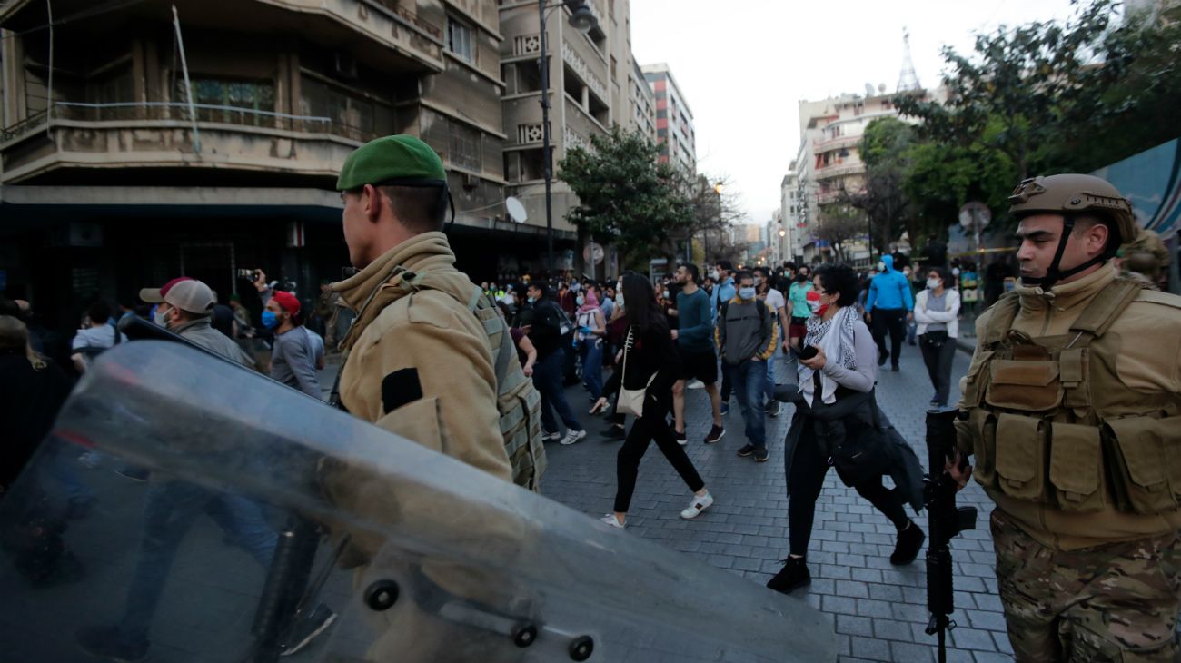 Caos financiero y protestas en Beirut, Líbano durante la pandemia