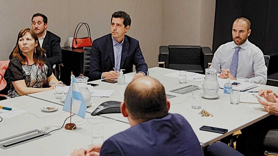 Números rojos. Guzmán dialogó con los ministros de Economía provinciales por las cuentas.