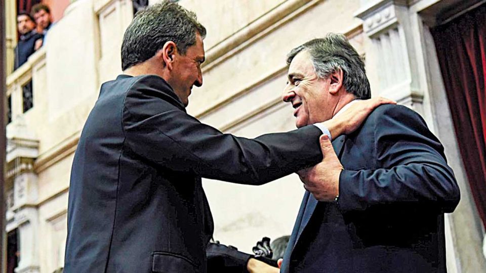 Cruzados. El titular de la Cámara y el jefe del bloque opositor.