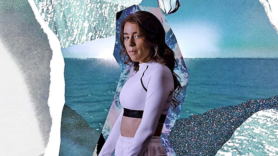 Éxito. Alaina comenzó su carrera en español con “No importa”.