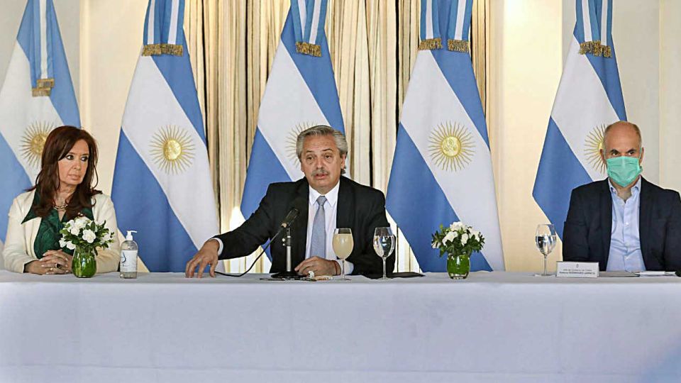 Tríada. Cristina, Alberto y Horacio en Olivos. Curiosas coincidencias en medio de la actual crisis.