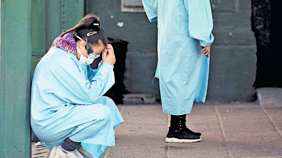 Agotados. Siete de cada diez médicos tuvieron sintomas de estrés.