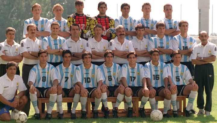 La selección argentina juvenil campeona en el Mundial de Qatar 1995. 