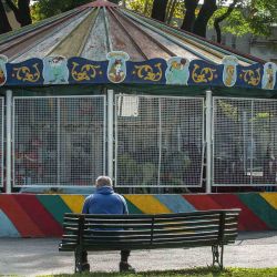 En el marco de la cuarentena y aunque tomando precauciones, se puede  ver más gente en las calles, de compras o trabajando. | Foto:Juan Ferrari