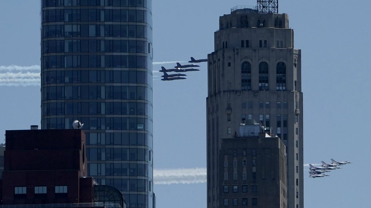 Los Blue Angels y los Thunderbirds sobrevuelan Nueva York