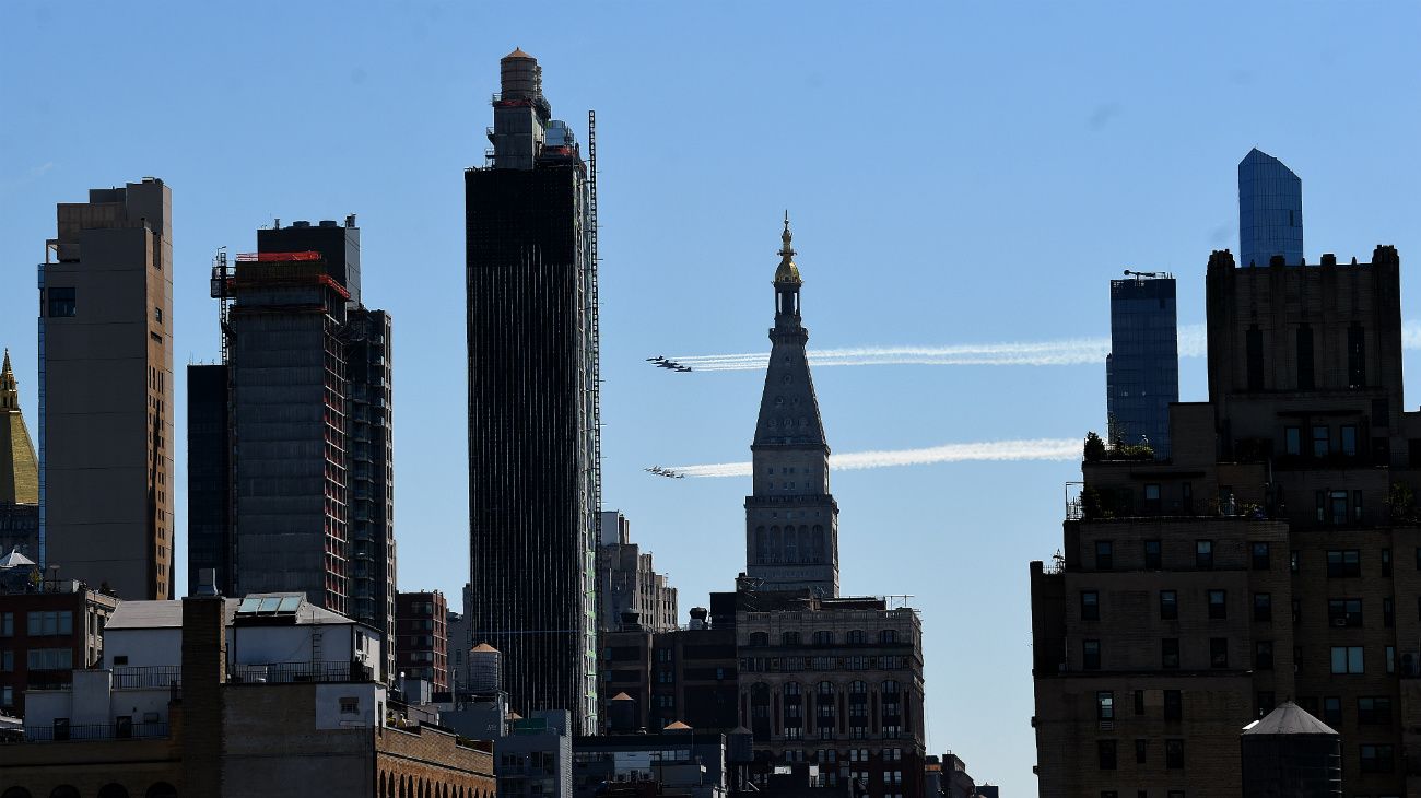 Los Blue Angels y los Thunderbirds sobrevuelan Nueva York