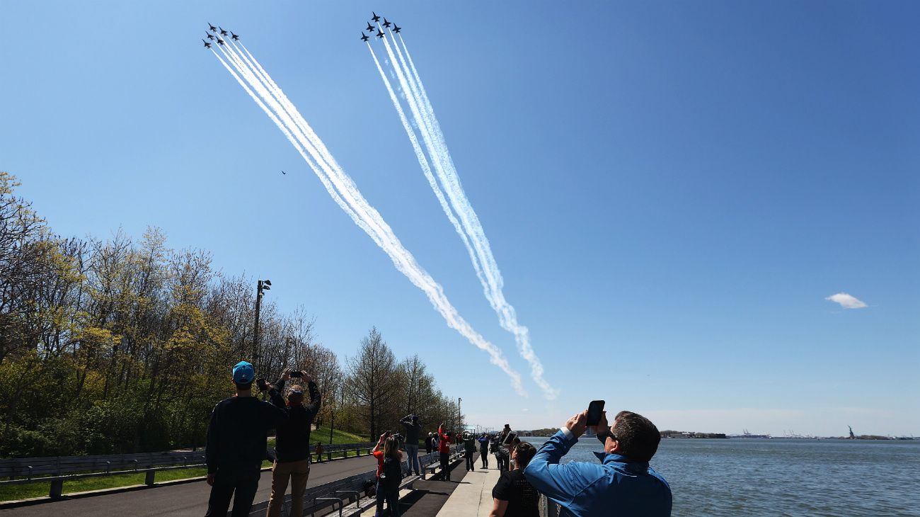 Los Blue Angels y los Thunderbirds sobrevuelan Nueva York