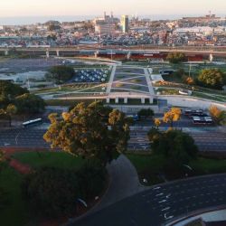 2020-04-30 - 19:05:00 hs.  Buenos Aires: La ciudad en cuarentena vista desde el drone  La zona de parques de la Recoleta vista desde el drone. | Foto:telam
