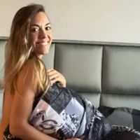 Floppy Tesouro hizo arder las redes sociales con un desnudo total desde Miami