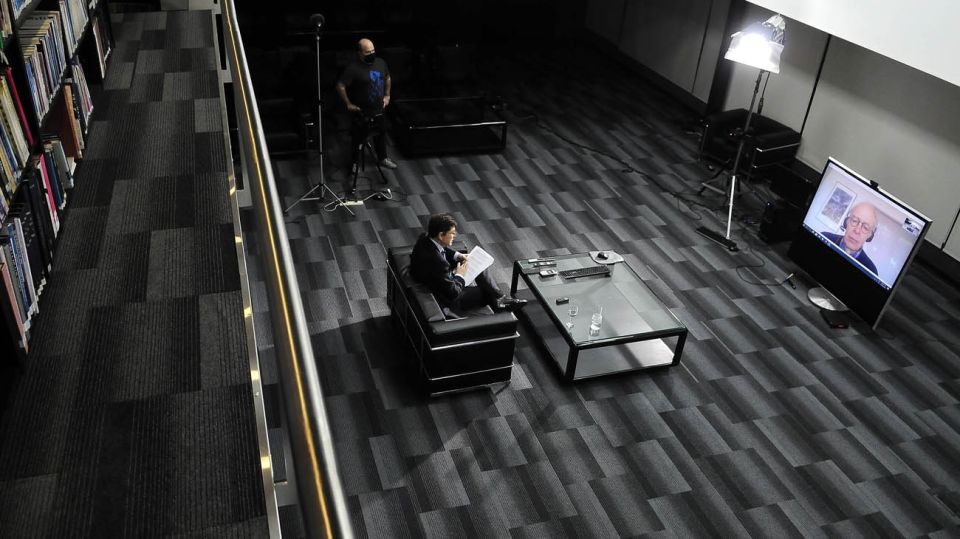 Peter Singer, en la entrevista con Jorge Fontevecchia.