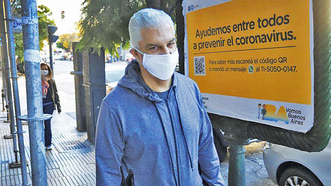A citizen wears a face mask in Buenos Aires.
