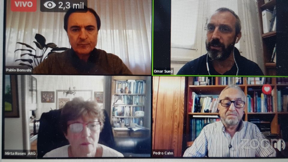 Los infectólogos Mirta Roses, Pablo Bonvehí, Omar Sued y Pedro Cahn enel webinar de la SADI