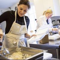Victoria de Suecia, solidaria