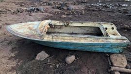 La bajante de los ríos dejó a la vista decenas de objetos impensados: autos, motos, de agua, relojes, huesos, lanchas y muchas cosas más.