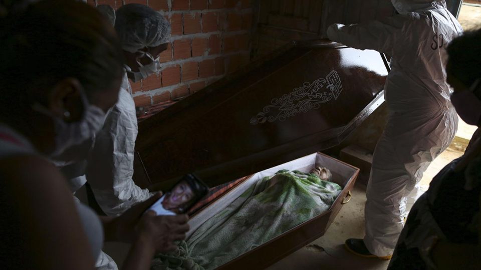 a cifra de muertos por coronavirus en Brasil llegó hoy a 7.288, mientras los infectados son 105.222, informó el Ministerio de Salud del país más afectado por la pandemia en Latinoamérica.
