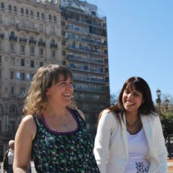 Natalia Souto con Victoria Donda, de SOMOS | Foto:Cedoc