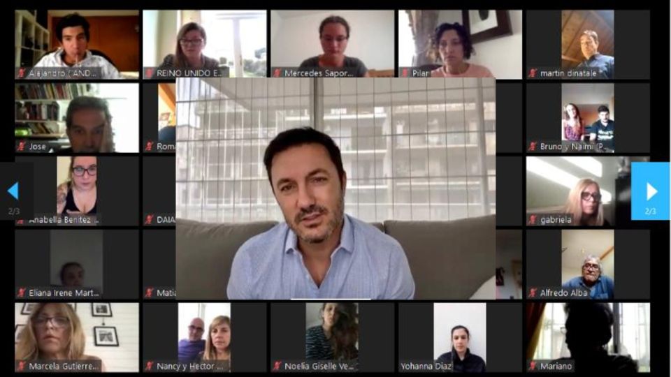 El diputado radical Luis Petri reunió a la prensa con los argentinos varados en 32 países, vía zoom.