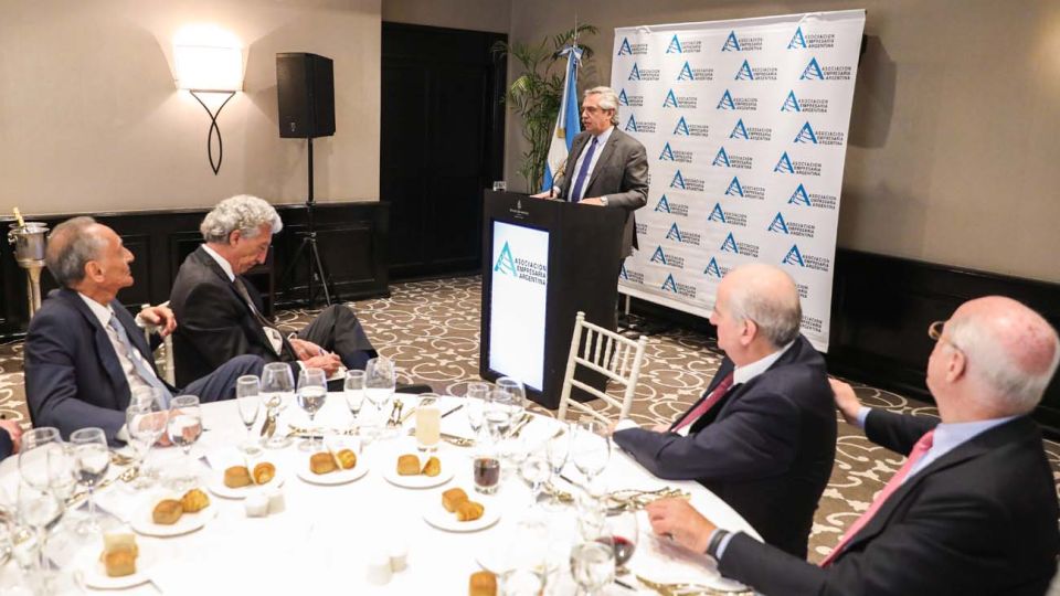 Alberto Fernandez en la AEA