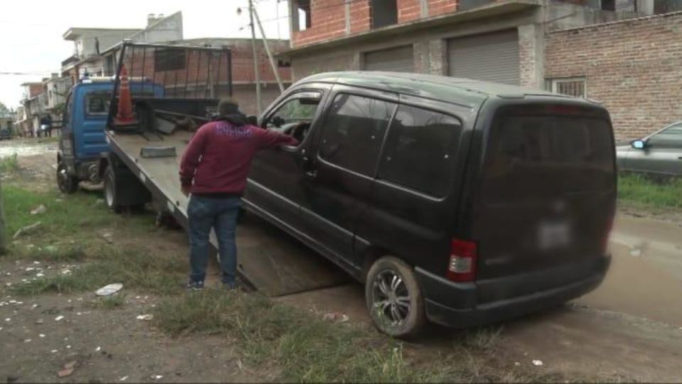 La camioneta donde presuntamente se produjo el ataque sexual.