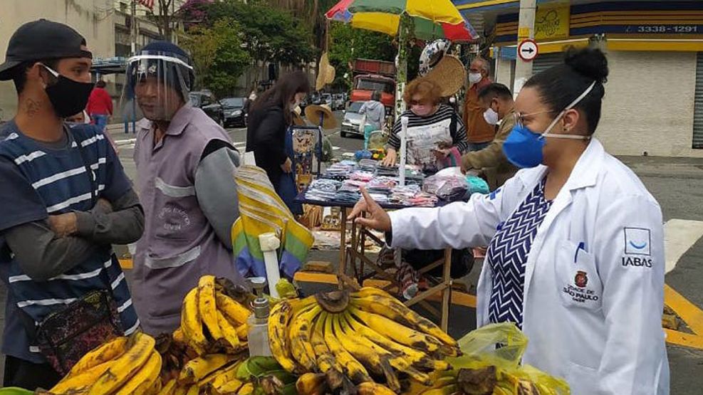 La población no respeta las medidas y por eso se extendió la cuarentena.