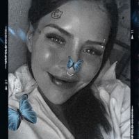 Candelaria Tinelli intentó teñirse el pelo sola, le quedó multicolor y se acordó de Tusam