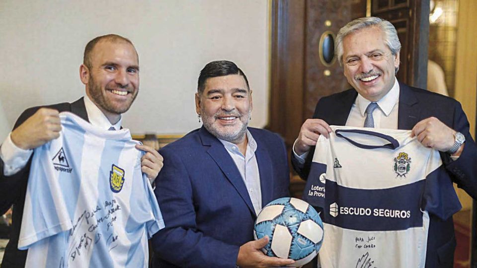 Apoyos. De Stiglitz a Maradona, los defensores de la oferta.