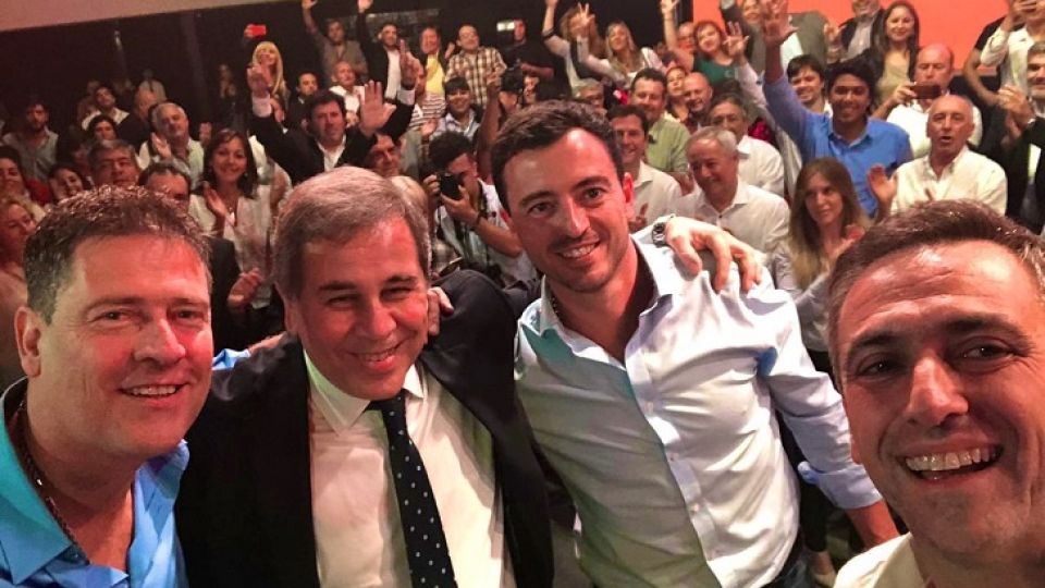 OTROS TIEMPOS. Mestre junto a De Loredo, Sapp y Briner en la campaña 2019. Hoy el enfrentamiento es fuerte.