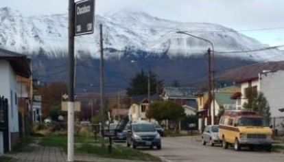 Aunque no se sabe a ciencia cierta cuándo comenzará la temporada de esquí en la Argentina, la naturaleza va cumpliendo su ciclo y ya llegaron las primeras nevadas.
