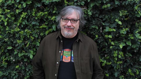 “Sueño con un virus que solo ataque a escritores y nos obligue a seguir encerrados”