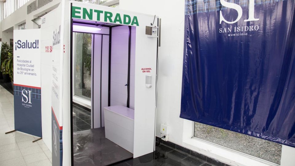Se trata de tecnología que sirve para esterilizar ropa, cabello y calzado en los agentes de salud.